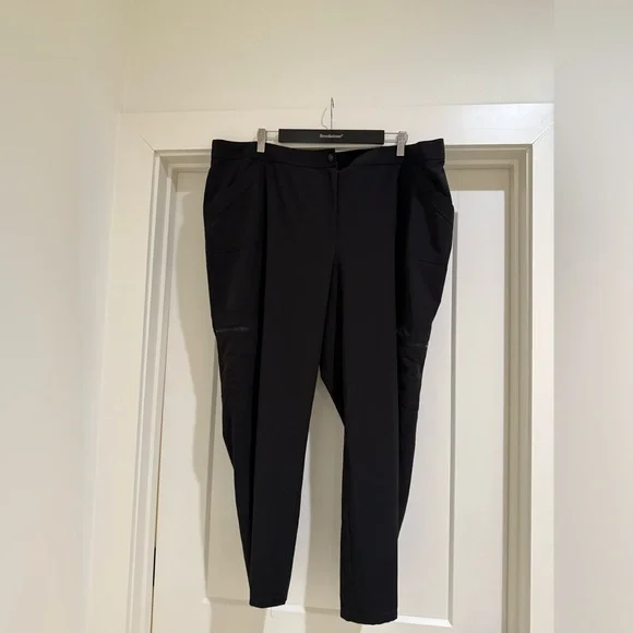 Chico’s Zenergy Joggers - Picture 1 of 4